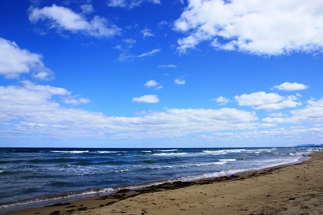 ロケ地のひとつ、浜村温泉海水浴場