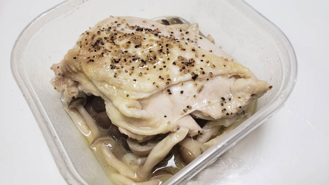 食べやすい大きさに切ってどうぞ。
