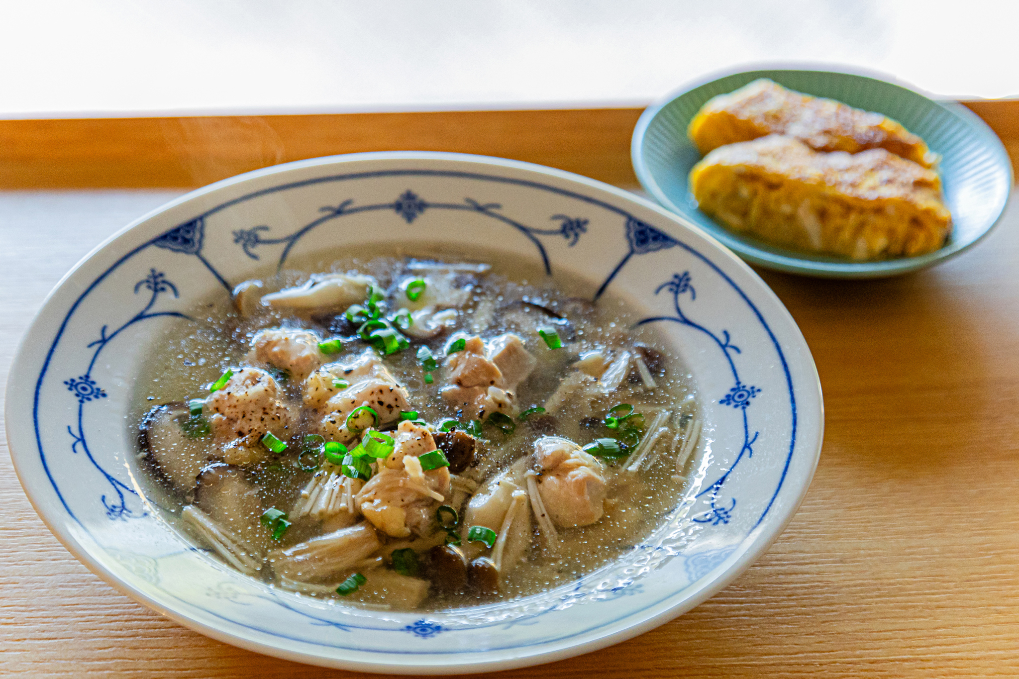 きのこと鶏のとろみスープ/切り干し大根の卵焼き メインビジュアル